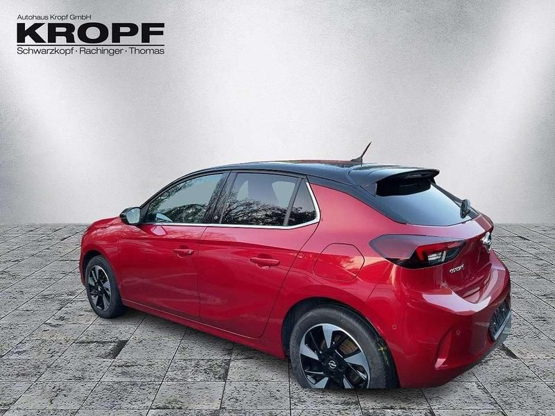 Gebraucht Opel Corsa-e Elegance 100 kW (136 PS) 2021 Chili rot/kardio rot Kleinwagen