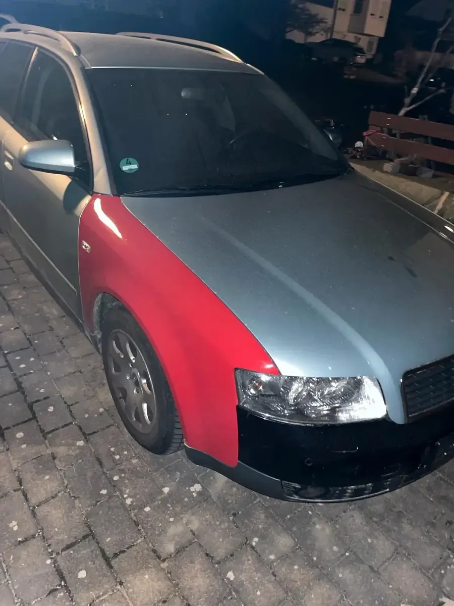 Gebraucht Audi A4 136 PS (100 kW) 2003 Blau Kombi