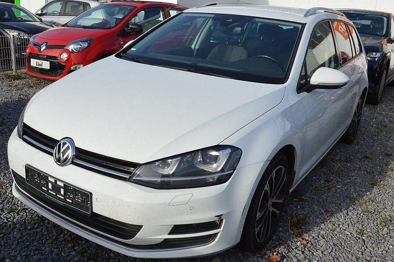 Weiß Gebraucht 2017 VW Golf VII Allstar Kombi | 8.950 € (Superpreis) - Bild 1/4