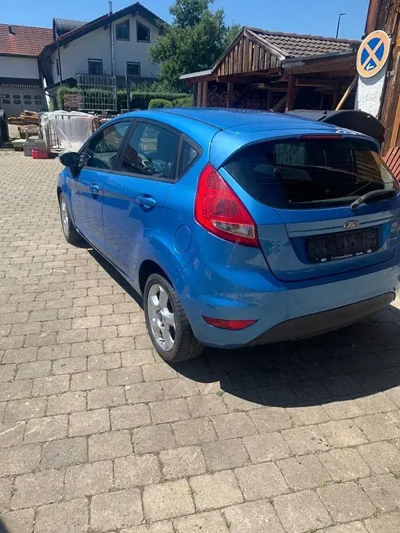 Gebraucht Ford Fiesta 82 PS (60 kW) 2009 Limousine