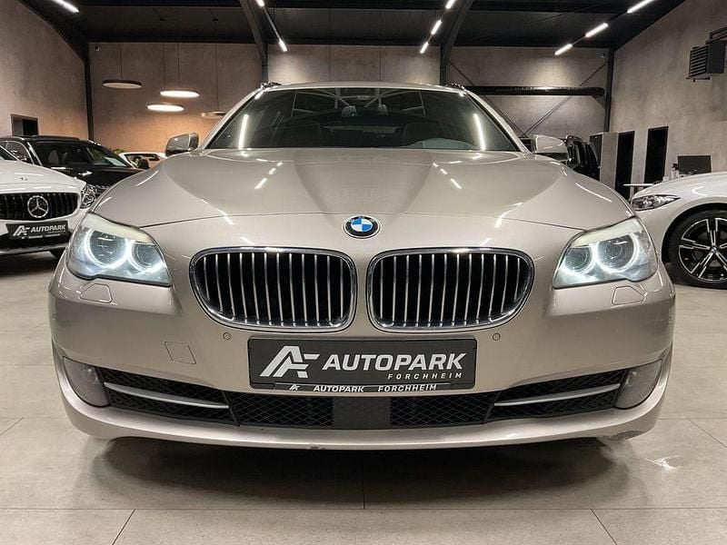 Gebraucht BMW 525 Shadowline 218 PS (160 kW) 2012 Silber Kombi