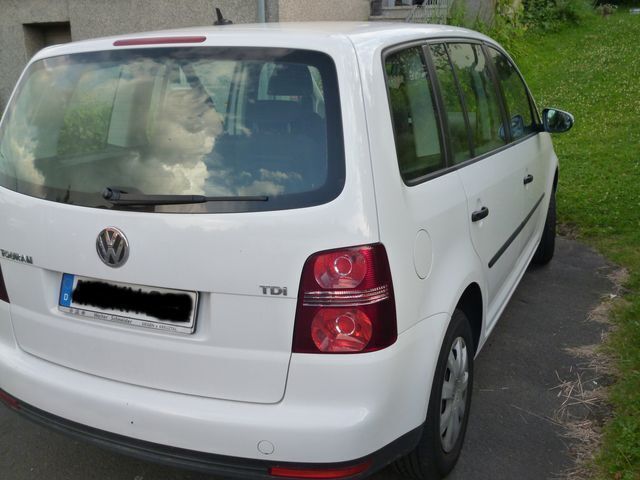 Gebraucht VW Touran Conceptline 122 PS (89 kW) 2009 Weiß Van / Kleinbus