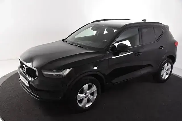 Gebraucht Volvo XC40 Momentum 163 PS (119 kW) 2021 Schwarz SUV