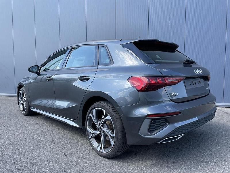 Gebraucht Audi A3 Sportback e-tron S-Line 204 PS (150 kW) 2023 Grau Kleinwagen