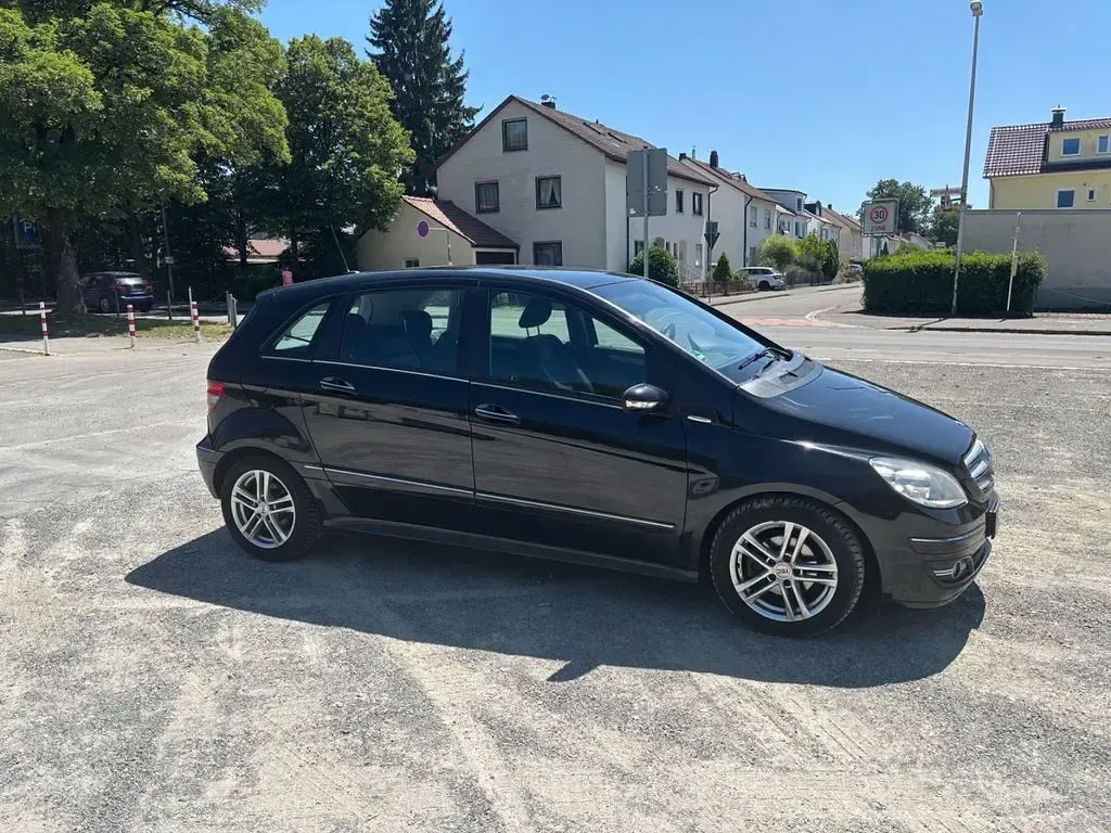 Gebraucht Mercedes B170 116 PS (85 kW) 2006 Schwarz Van / Kleinbus