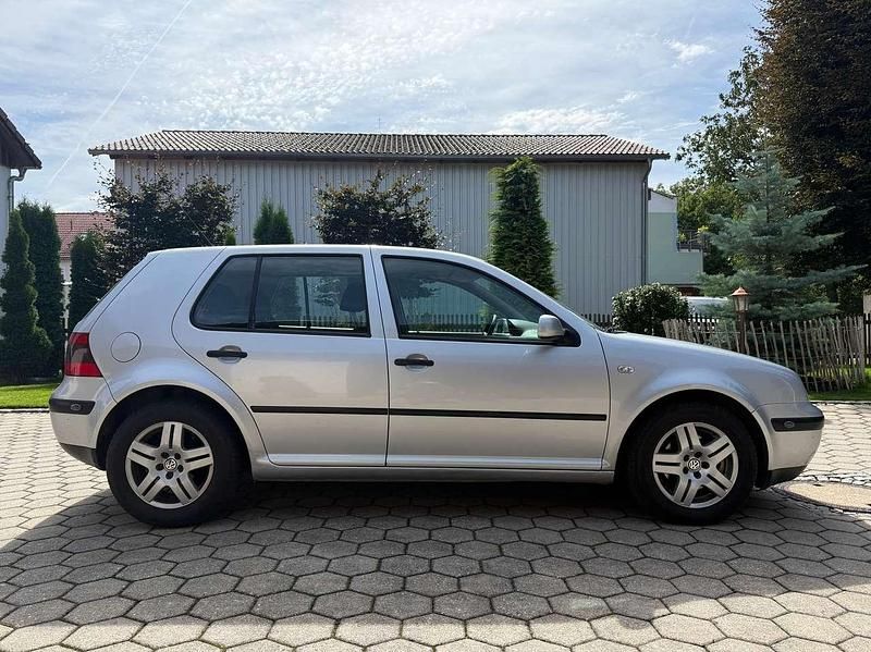 Gebraucht VW Golf IV 90 PS (66 kW) 2002 Silber Limousine
