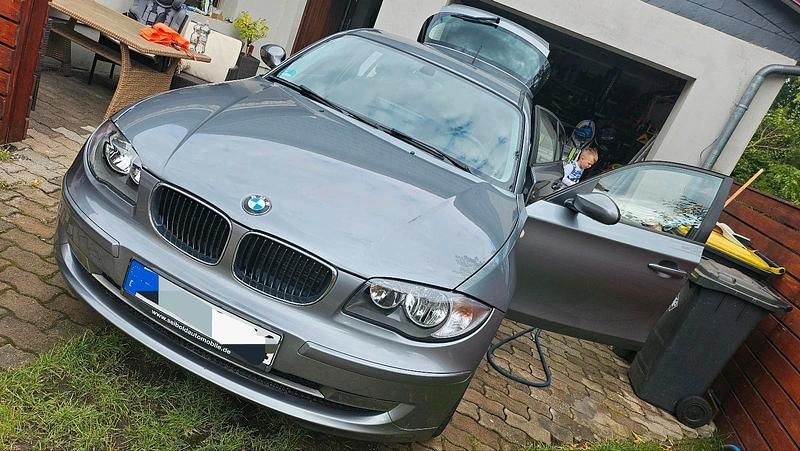 Silber Gebraucht 2008 BMW 116 Kleinwagen | 7.500 € - Bild 1/4