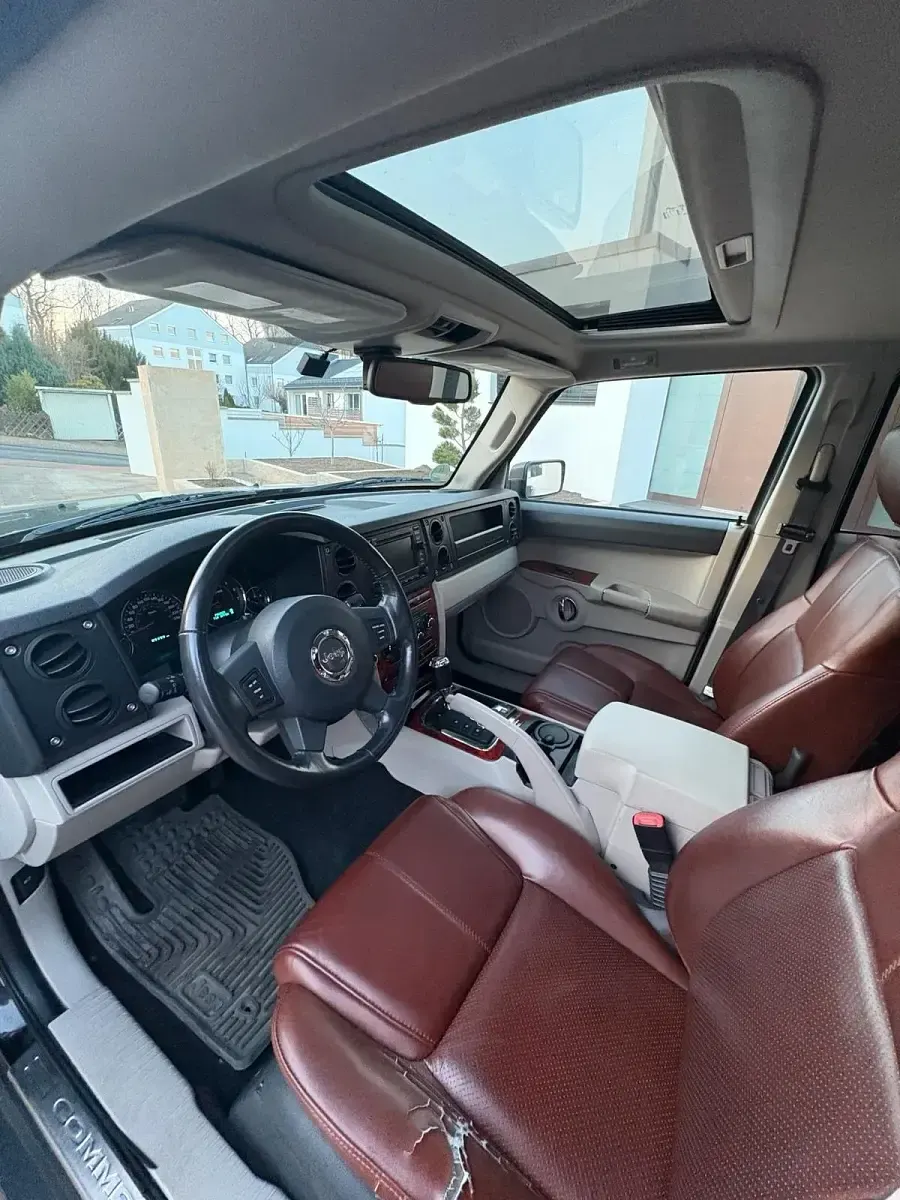 Usata Jeep Commander 218 CV (160 kW) 2006 Nero SUV