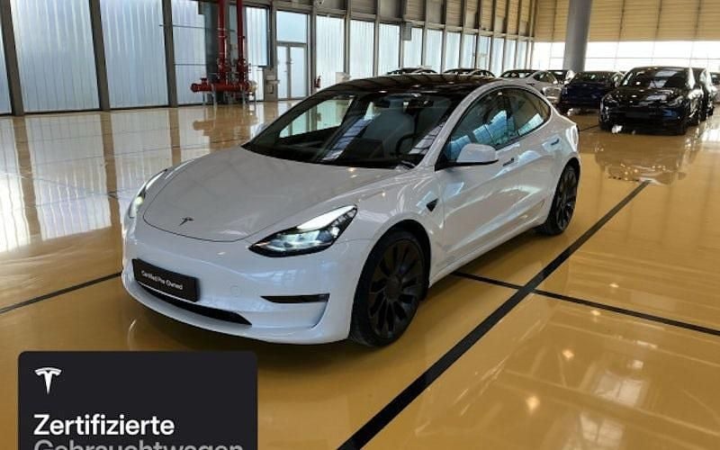 Weiß Gebraucht 2021 Tesla Model 3 Performance Limousine | 26.000 € (Guter Preis) - Bild 1/4