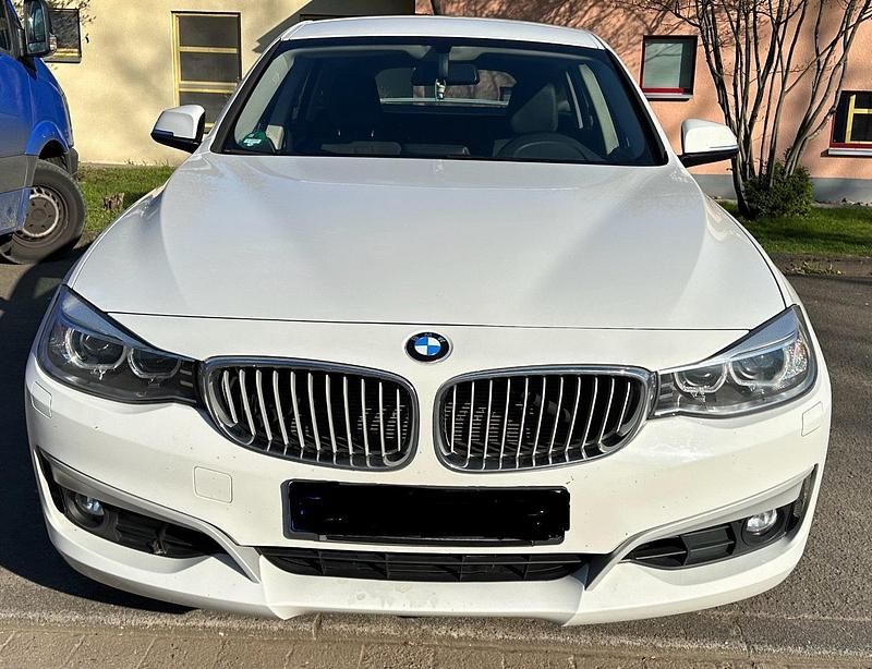 Weiß Gebraucht 2014 BMW 320 Gran Turismo Limousine | 10.590 € (Fairer Preis) - Bild 1/4