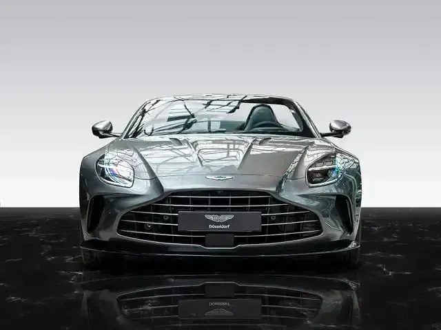 Gebraucht Aston Martin V8 Vantage 665 PS (489 kW) 2025 Grau Cabrio