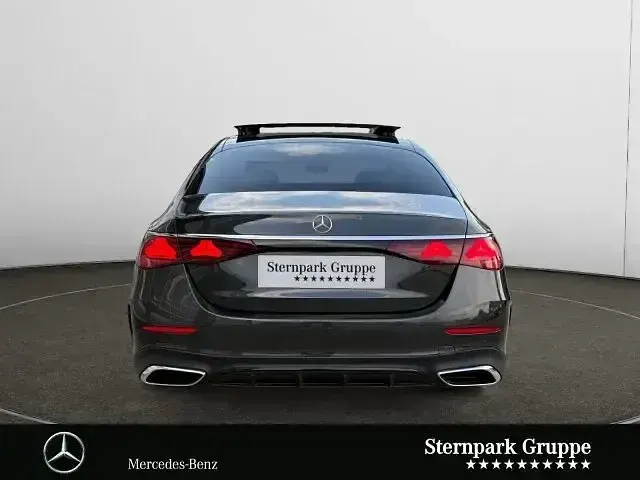 Gebraucht Mercedes E220 AMG 197 PS (144 kW) 2025 Lack graphitgrau Limousine