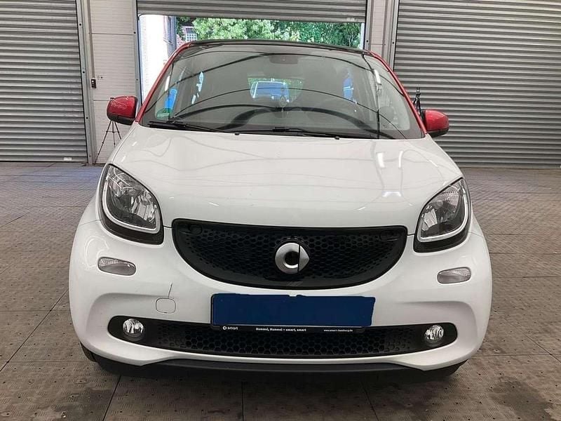 Weiß Gebraucht 2018 Smart ForFour Passion Kleinwagen | 8.500 € (Superpreis) - Bild 1/4