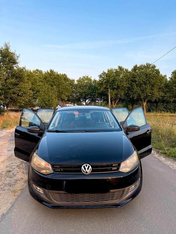 Schwarz Gebraucht 2010 VW Polo Limousine | 6.200 € (Fairer Preis) - Bild 1/4
