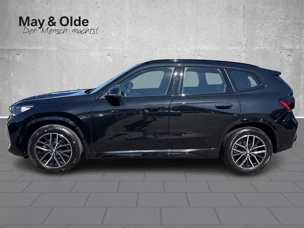 Gebraucht BMW X1 Performance 136 PS (100 kW) 2025 Black sapphire metallic SUV