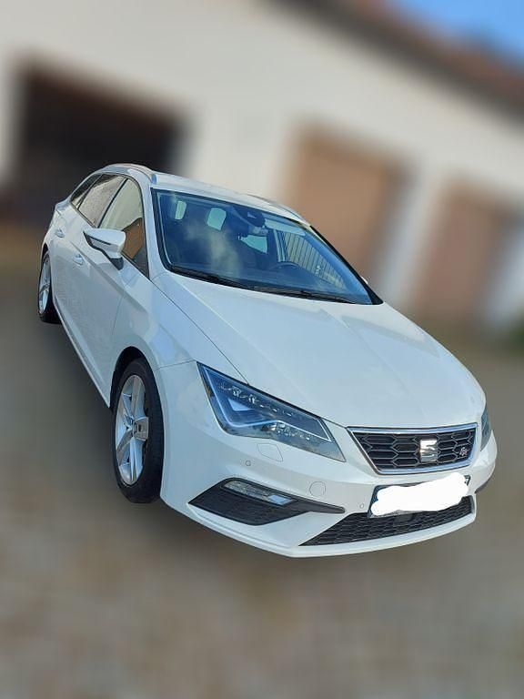 Weiß Gebraucht 2019 Seat Leon ST FR Kombi | 18.000 € (Fairer Preis) - Bild 1/4