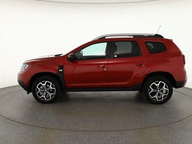 Gebraucht Dacia Duster Celebration 131 PS (96 kW) 2021 Rot SUV