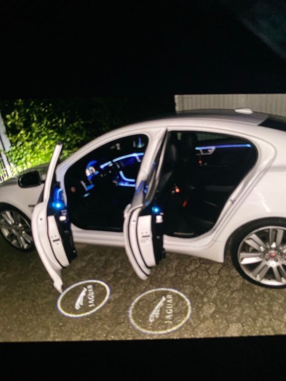 Weiß Gebraucht 2012 Jaguar XF Limousine | 9.500 € (Teuer) - Bild 1/4