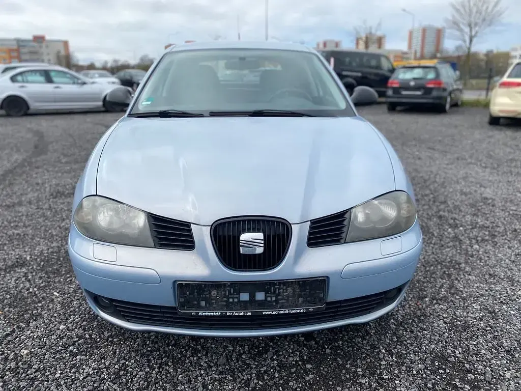 Brugt Seat Ibiza 75 HK (55 kW) 2002 Blå Hatchback