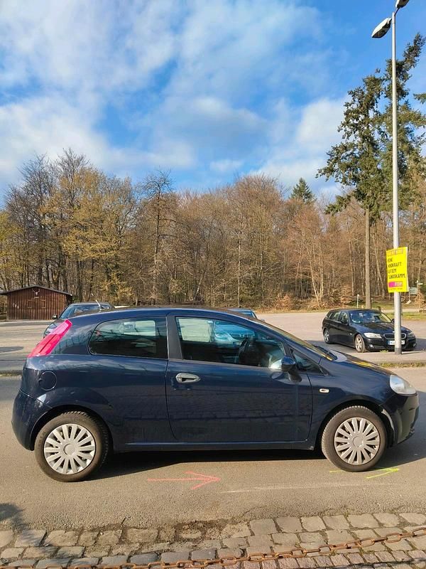 Gebraucht Fiat Punto 65 PS (47 kW) 2009 Blau Kleinwagen