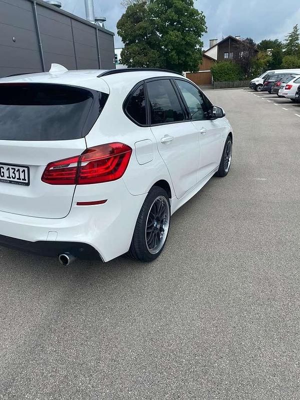 Gebraucht BMW 220 Active Tourer M Sport 190 PS (139 kW) 2016 Van / Kleinbus