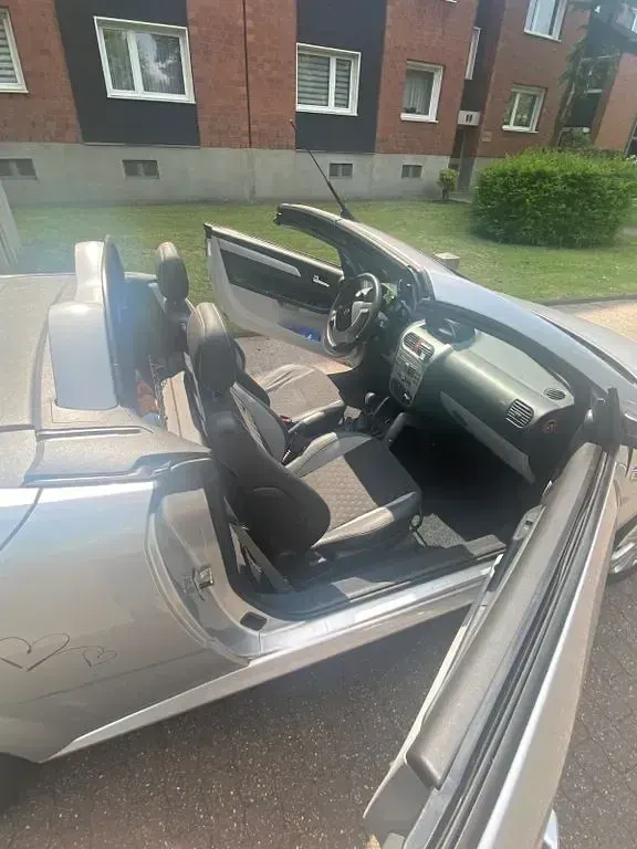 Gebraucht Opel Tigra Edition 90 PS (66 kW) 2009 Grau Cabrio