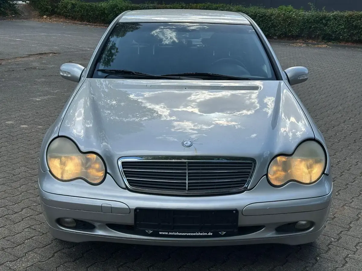 Gebraucht Mercedes C180 Classic 129 PS (94 kW) 2000 Silber Limousine