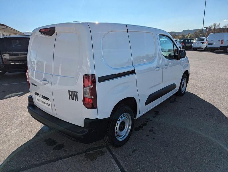 Gebraucht Fiat Doblò 101 PS (74 kW) 2024 Gelato weiss Van / Kleinbus