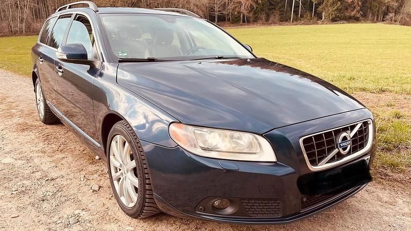 Gebraucht Volvo V70 205 PS (150 kW) 2011 Blau Kombi