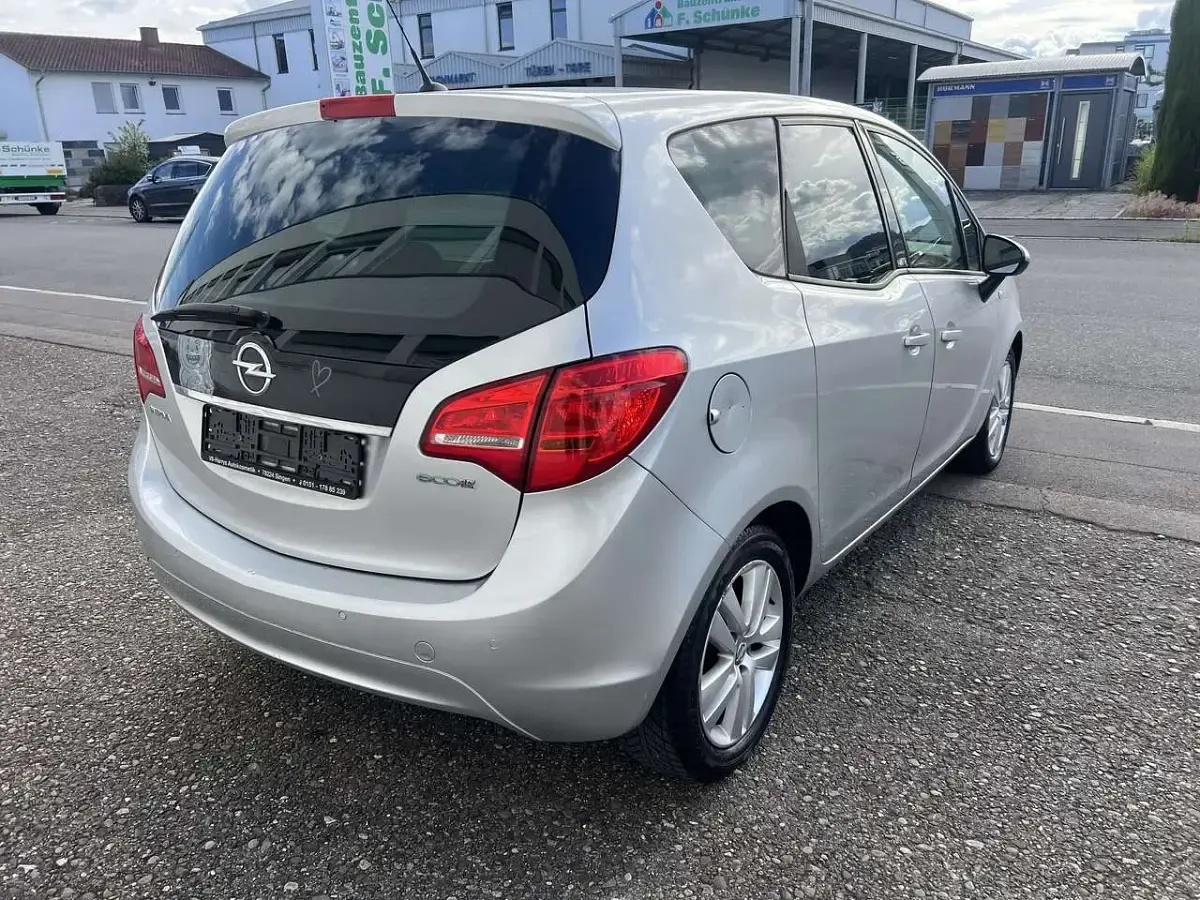 Gebraucht Opel Meriva Selection 120 PS (88 kW) 2011 Other Van / Kleinbus