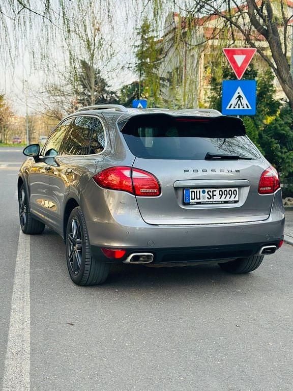 Gebraucht Porsche Cayenne 245 PS (180 kW) 2011 Grau SUV