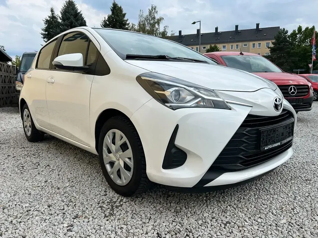 Gebraucht Toyota Yaris Comfort 72 PS (52 kW) 2020 Weiß Limousine