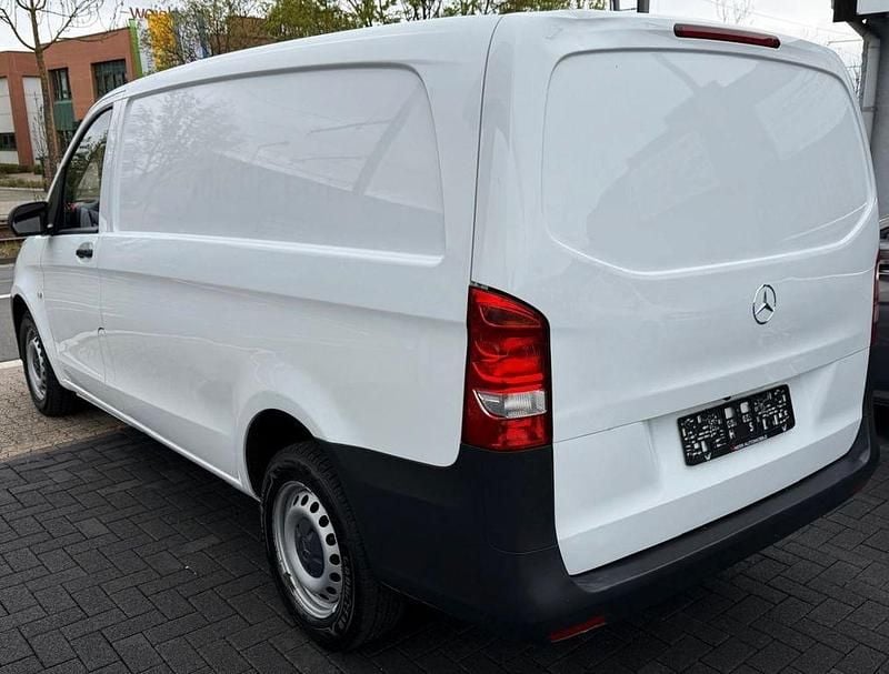 Second-hand Mercedes Vito 114 CP (83 kW) 2019 Alb Van