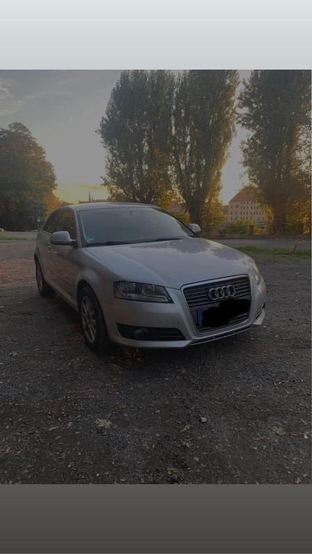 Silber Gebraucht 2009 Audi A3 Ambiente Coupé | 5.999 € (Fairer Preis) - Bild 1/4