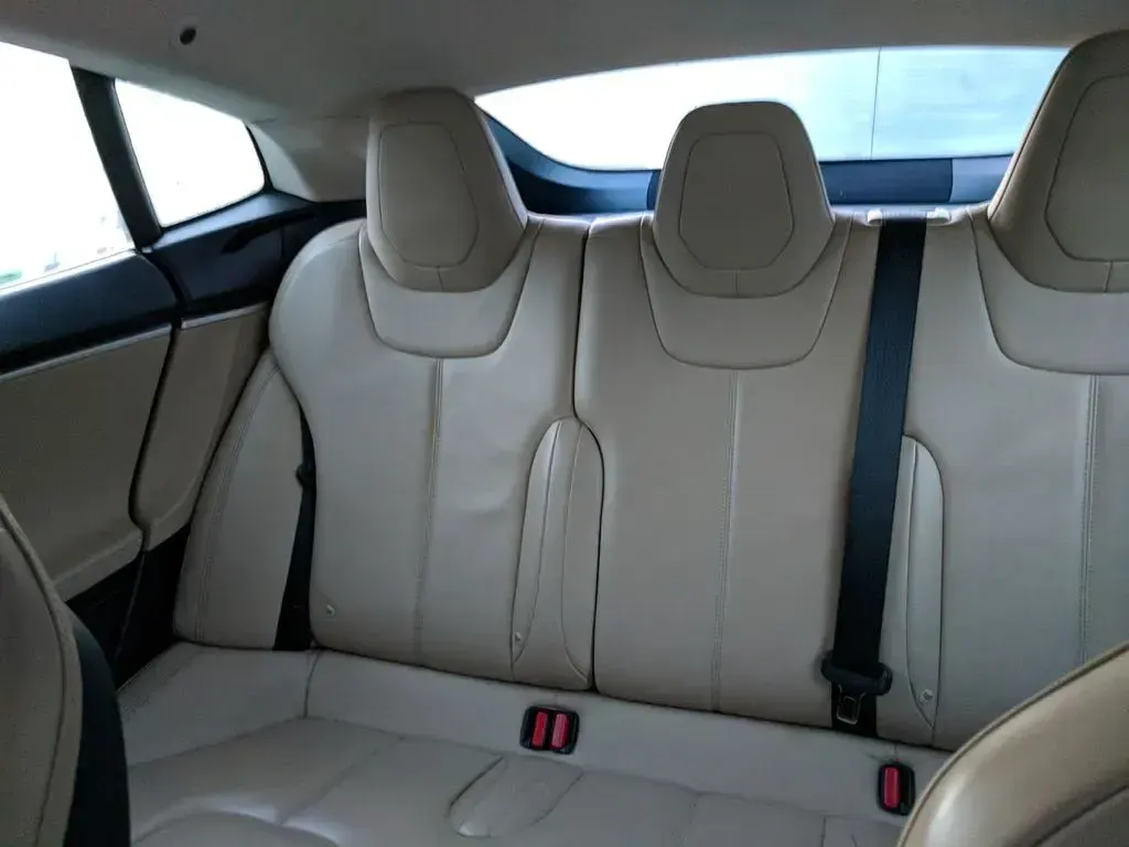 Second-hand Tesla Model S 278 kW (378 CP) 2015 Alb Hatchback