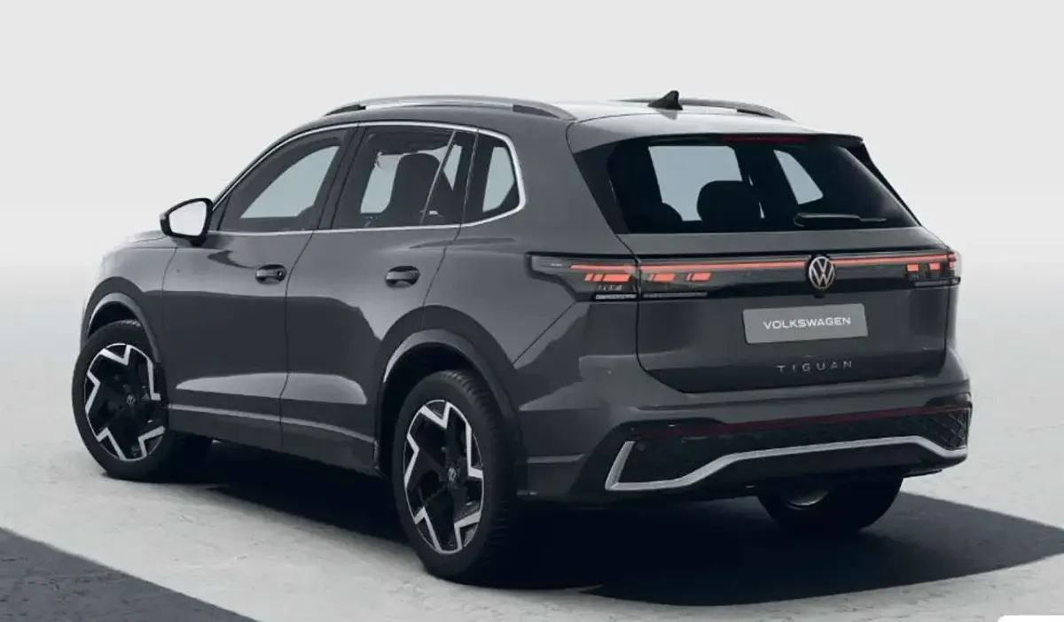 Neu VW Tiguan R-line 150 PS (110 kW) 2026 Grau SUV