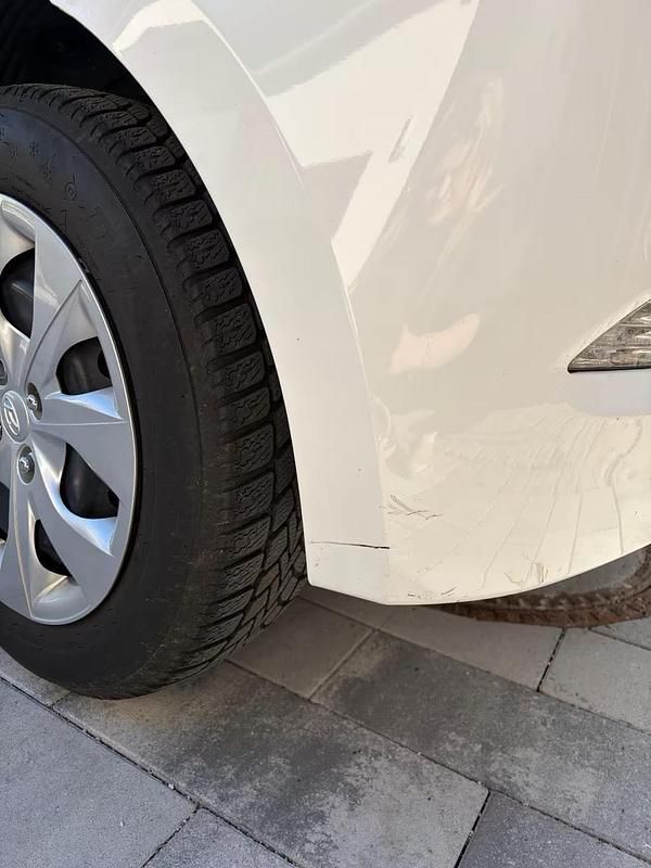 Gebraucht Hyundai i20 75 PS (55 kW) 2016 Weiß Kleinwagen