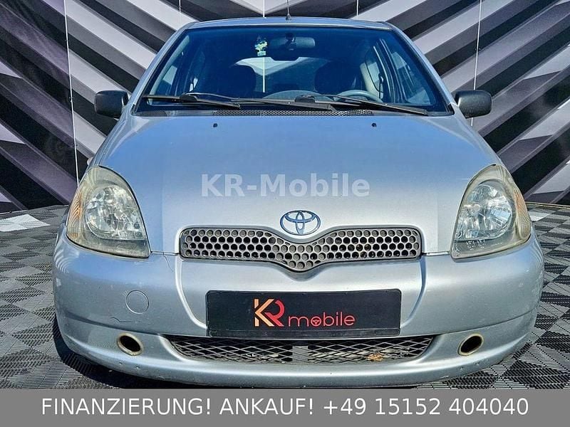 Gebraucht Toyota Yaris Sol 86 PS (63 kW) 2002 Silber Limousine