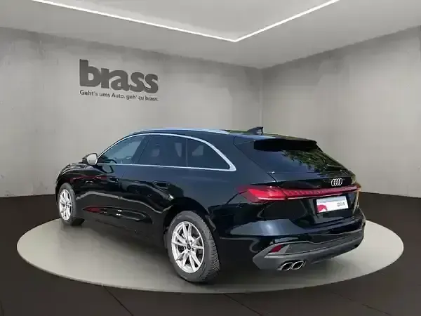 Gebraucht Audi A5 Basis 204 PS (150 kW) 2025 Mythosschwarz metallic Kombi