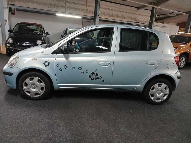 Gebraucht Toyota Yaris 65 PS (47 kW) 2005 Silber Kleinwagen