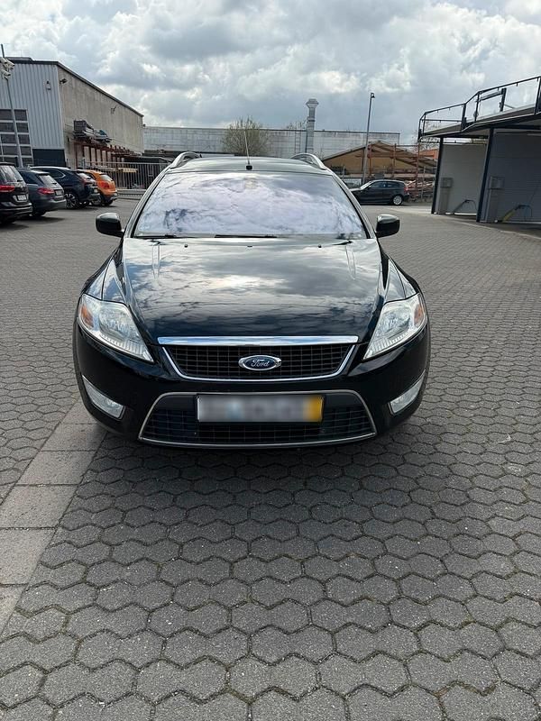 Gebraucht Ford Mondeo 140 PS (102 kW) 2010 Schwarz Kombi
