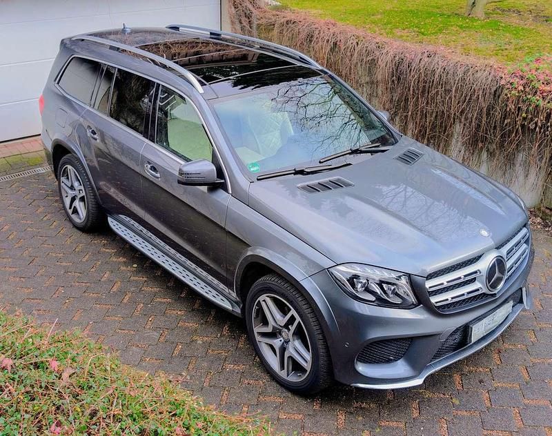 Grau Gebraucht 2016 Mercedes GLS350 AMG line SUV | 28.000 € (Teuer) - Bild 1/4