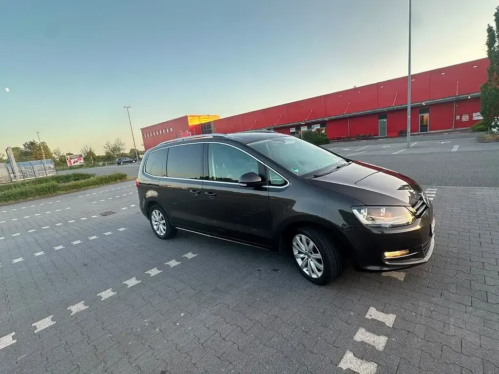 Gebraucht VW Sharan 150 PS (110 kW) 2017 Schwarz Van / Kleinbus
