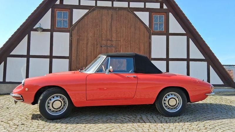 Gebraucht Alfa Romeo Spider Veloce 118 PS (86 kW) 1968 Rot Cabrio