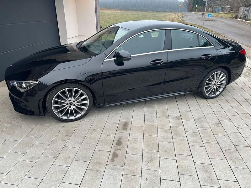 Gebraucht Mercedes CLA200 AMG line 163 PS (119 kW) 2022 Schwarz Coupé