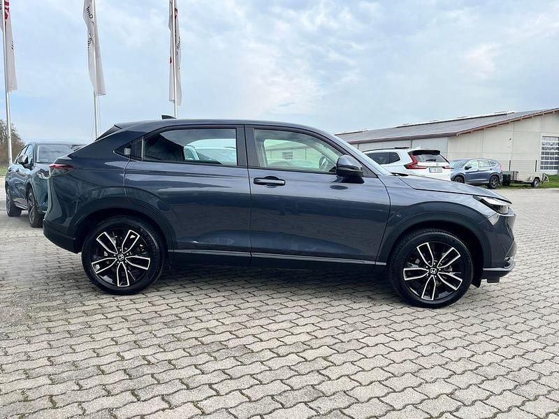 Gebraucht Honda HR-V Elegance 131 PS (96 kW) 2023 Meteoroid grey (metallic) SUV