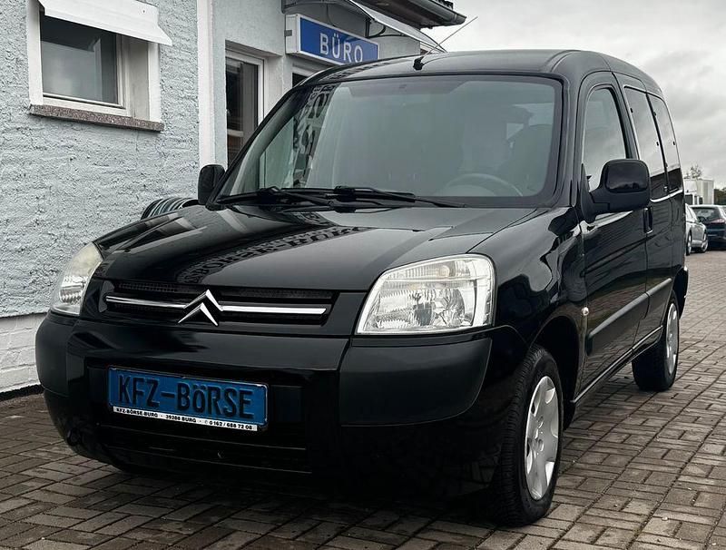 Schwarz Gebraucht 2008 Citroën Berlingo Van / Kleinbus | 4.600 € (Teuer) - Bild 1/4