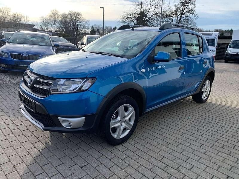 Gebraucht Dacia Sandero Prestige 90 PS (66 kW) 2014 Blau Kleinwagen