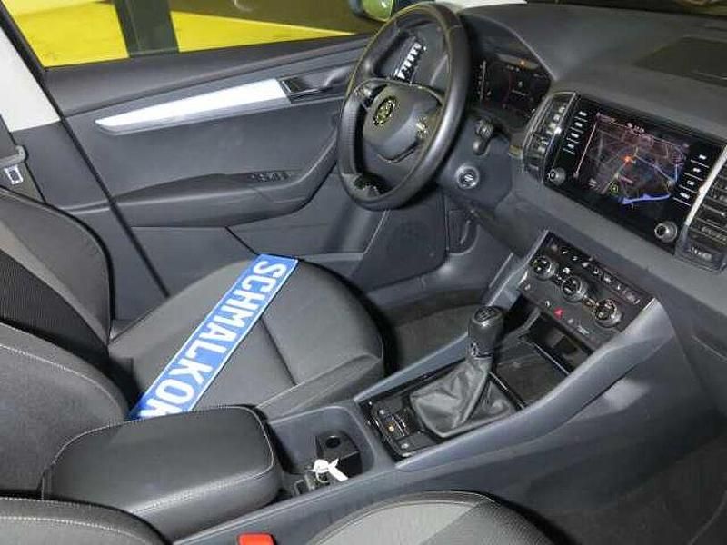 Gebraucht Skoda Karoq Ambition 150 PS (110 kW) 2022 Lava blue (metallic) SUV