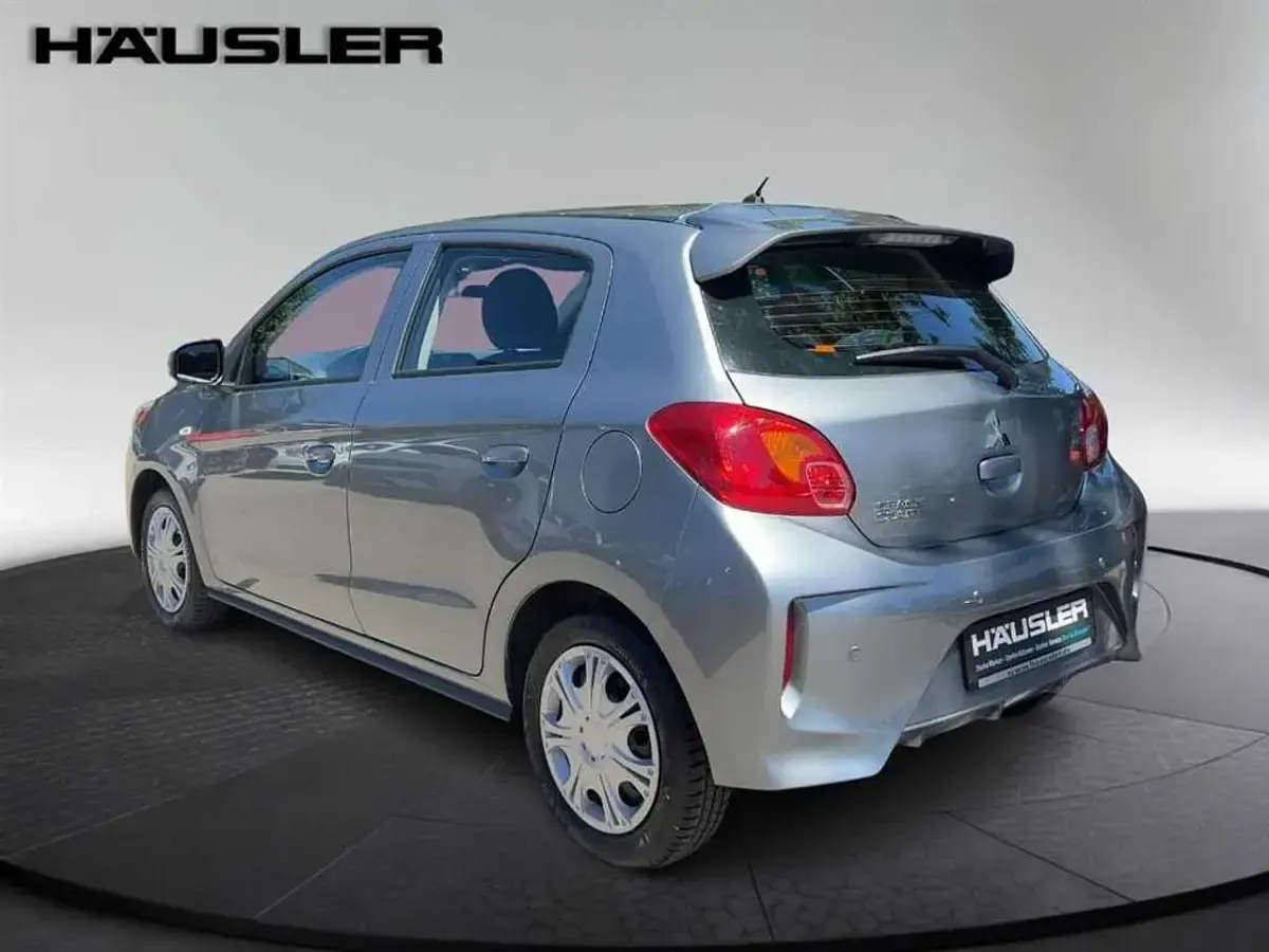 Gebraucht Mitsubishi Space Star Spirit 71 PS (52 kW) 2021 Platinum grau Kleinwagen